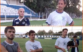 Foto 1 Gabriel Santos DT y Manuel Didonatti PF (ASAC) -  Foto 2 Attolini y los que llegaron, el "monito" Cruz, Leonel Poropat y el juvenil Jazmin