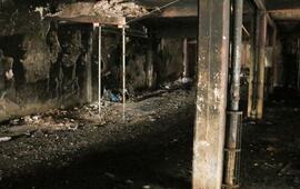 Así quedó la cochera, lugar donde se originó el incendio. Foto: Alan Monzón / Rosario3.com