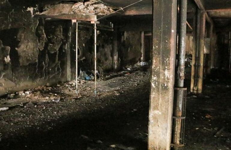 As&iacute; qued&oacute; la cochera, lugar donde se origin&oacute; el incendio. Foto: Alan Monz&oacute;n / Rosario3.com