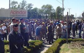 Imagen de Acindar mandará de vacaciones a 400 trabajadores