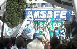 Imagen de Docentes: tras nueva oferta salarial, peligra el inicio de clases