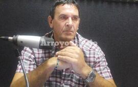 Sergio Gaudio en los estudios de Radio Extremo 106.9