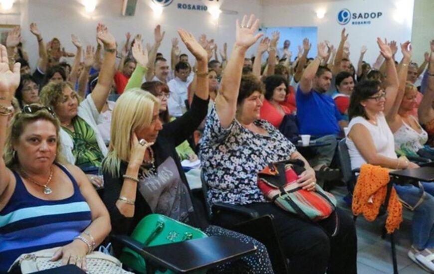 Los delegados al momento de la votaci&oacute;n este jueves. Foto: Alan Monz&oacute;n/Rosario3.com