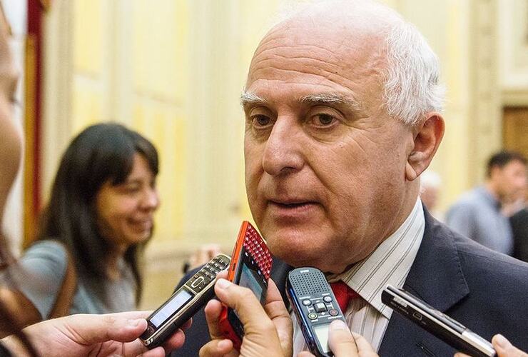 Imagen de Lifschitz convocó a los gremios docentes a una reunión esta tarde