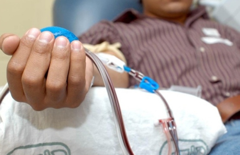 Imagen de Aluvi&oacute;n de donantes en el hospital Provincial por un error en Facebook