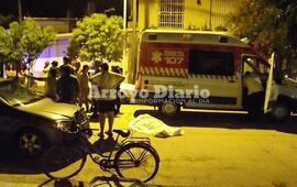 La señora se movilizaba en bicicleta.