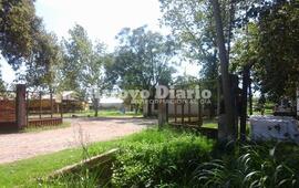 El establecimiento av&iacute;cola "Puente Viejo" est&aacute; sobre San Mart&iacute;n s/n