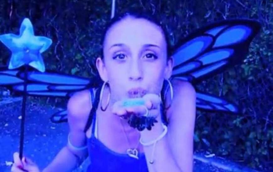 Sharissa Turk se hizo famosa como El Hada Azul en YouTube.