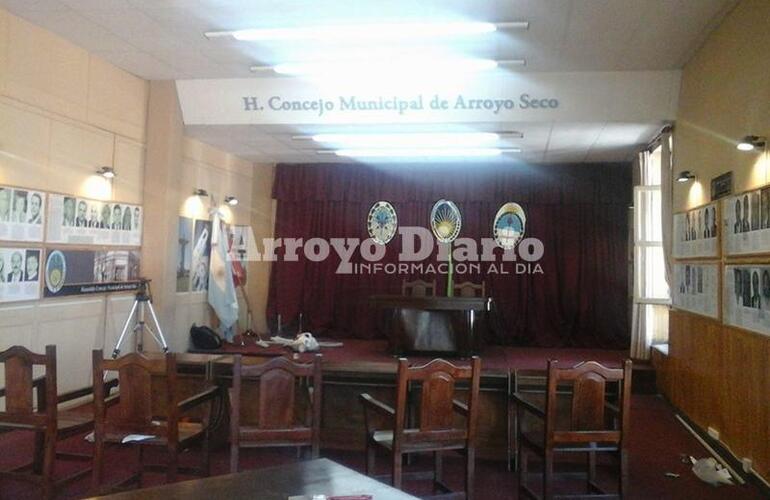 En la previa. Esta ma&ntilde;ana se trabajaba en algunos arreglos para dejar la sala en condiciones para lo que ser&aacute; la apertura de este martes.