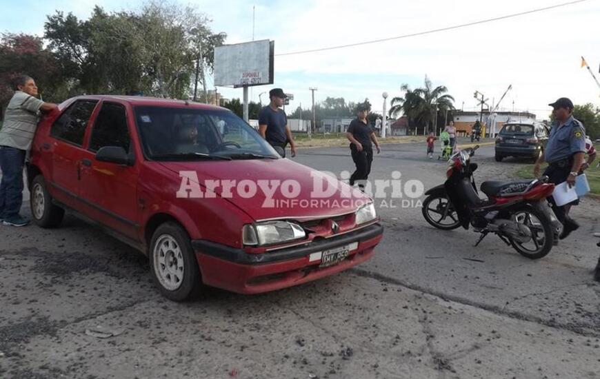 Imagen de Accidente entre un auto y una moto
