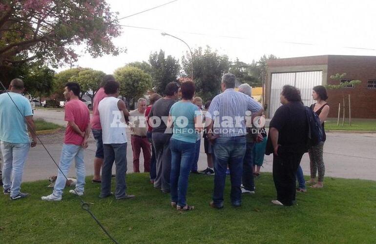 La inseguridad no fue el único problema que le plantearon los vecinos a las autoridades municipales. Foto: Florencia D´Alonzo