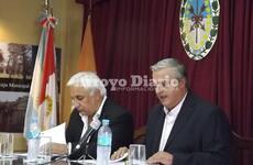 De izquierda a derecha: Miguel Ángel Coradini, Presidente del Honorable Concejo Municipal - Dr. Nizar Esper, Intendente de Arroyo Seco