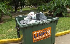 Uno de los tantos contenedores distribuidos por distintos lugares de la ciudad