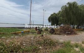 Descuidado. Es el único espacio público que tiene la ciudad y que casi nadie puede disfrutar porque nunca está en condiciones.