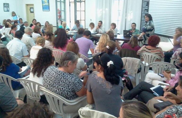 Imagen de Los docentes santafesinos aceptaron la propuesta salarial