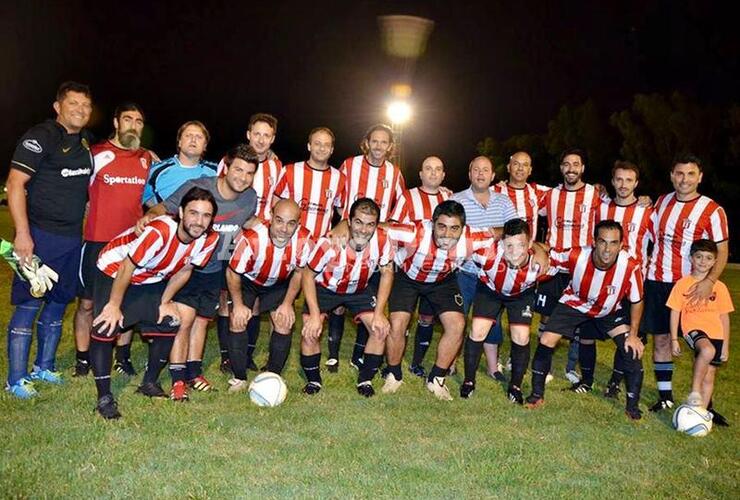 El equipo de Riberas del Parará, líder del Super 6