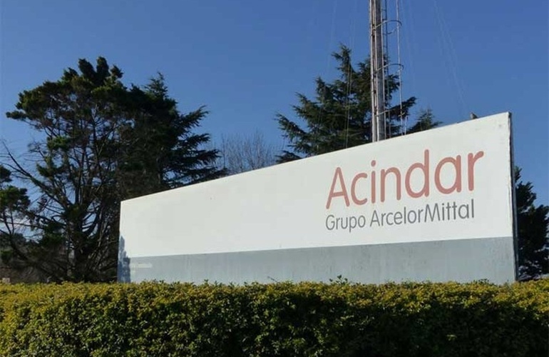 Imagen de Acindar frena la producci&oacute;n y la UOM busca evitar despidos