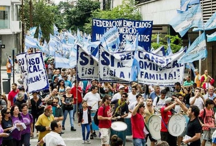 Imagen de Descanso dominical: a horas de la votación, lluvia de telegramas