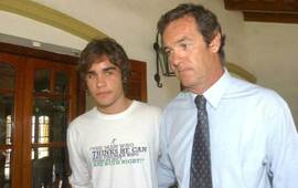 Marcelo Macarr&oacute;n junto a su hijo.