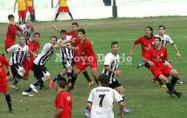 Foto: Uni&oacute;n y Mariano Moreno abren el a&ntilde;o liguero (Archivo AD 2015)