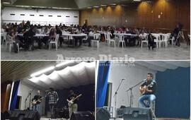 Varios artistas se solidarizaron con la causa y decidieron participar.