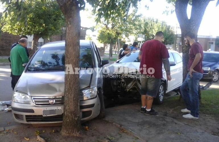 As&iacute; quedaron los veh&iacute;culos tras el accidente