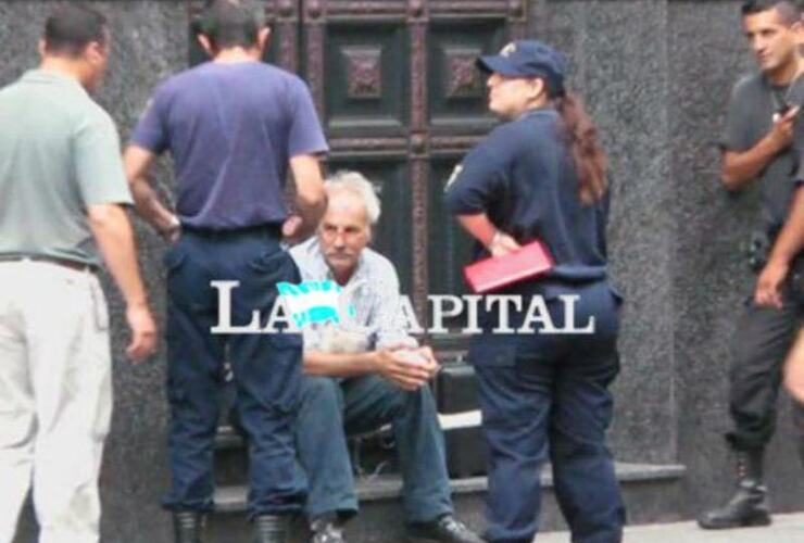 Serbali cuando intentó ingresar a La Capital en 2011.