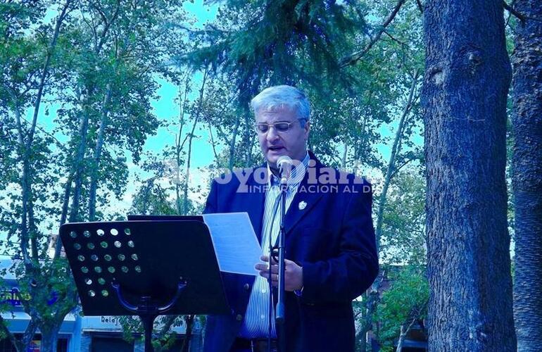 Nizar Esper, durante el acto que se realiz&oacute; en la Plaza 9 de Julio