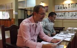 Durante la presentación. Daniel Tonelli en la sesión ordinaria del martes de esta semana