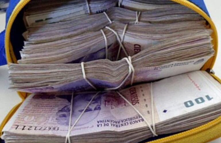 Enga&ntilde;ada. El delincuente se hizo pasar por su nieto para conseguir el dinero. Foto: Imagen Ilustrativa