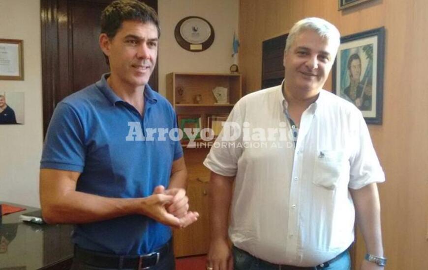 En la muni. Alejandro Ramos junto a Nizar Esper. Foto: Gentileza Florencia D&acute;Alonzo