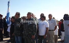 Importante. En caso de lluvia el acto NO SE SUSPENDE, se va a llevar a cabo en el gimnasio del COMPLEJO DE LOS TIBURONES. Foto: Archivo AD