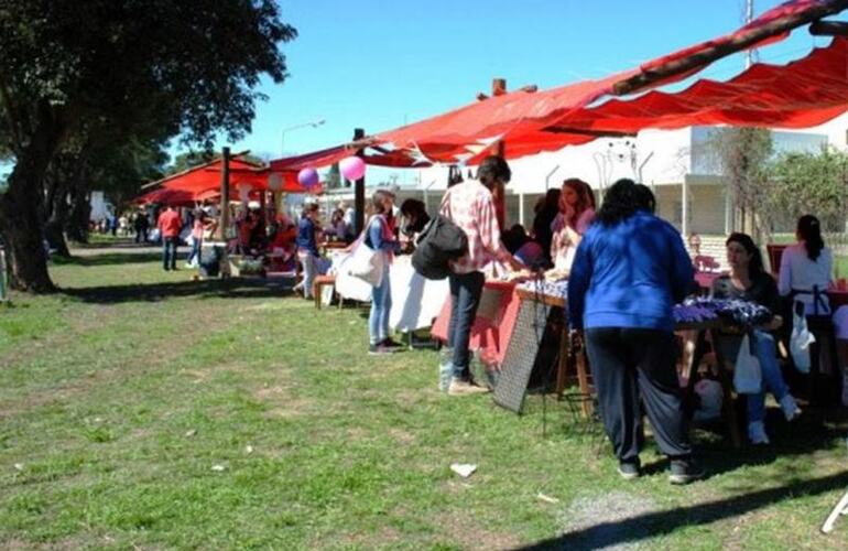 Imagen de Vuelve el Mercado Pueblo Esther