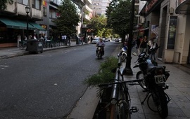 Córdoba al 1600, pleno Paseo del Siglo. Los ladrones se hicieron pasar por empleados del correo. Foto de archivo. La Capital