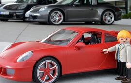 Pens&oacute; que hab&iacute;a ganado un 0 km, pero le dieron un juguete. Foto: www.hispamotor.net