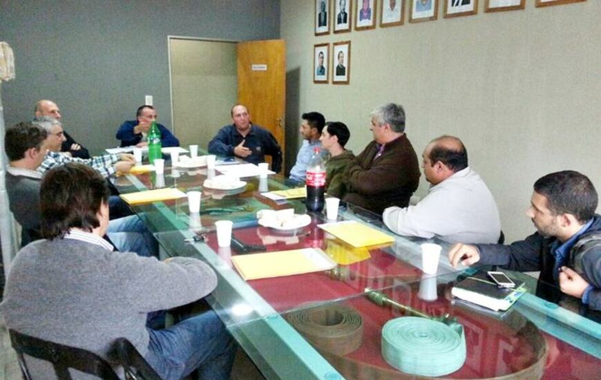 Imagen de En el cuartel: se reunieron Bomberos, autoridades y representantes de empresas