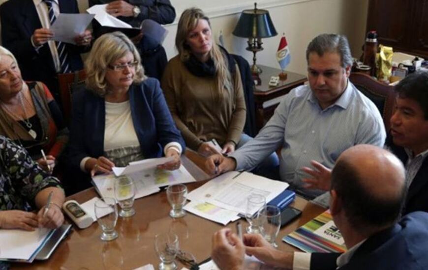 Imagen de Son más de 2.000 evacuados en Santa Fe y hay emergencia