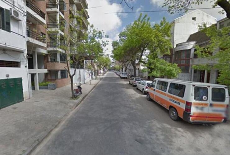 Cochabamba al 300, el lugar donde dos delincuentes se pelearon y uno terminó con un balazo en el abdomen. Foto: Google Street View)