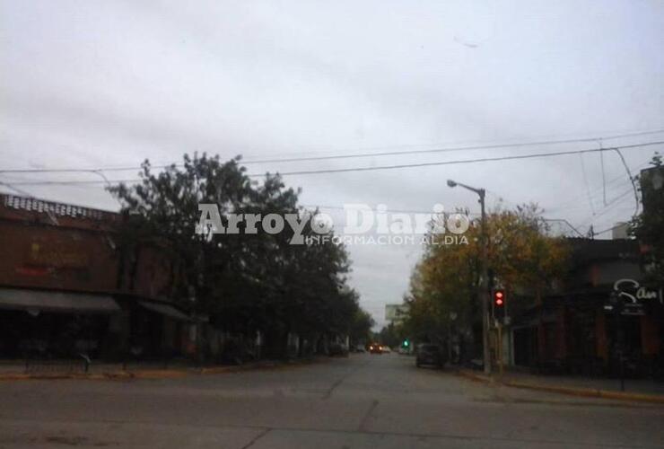 Imagen de La lluvia estará presente durante la mañana, aunque a la tarde el tiempo mejoraría