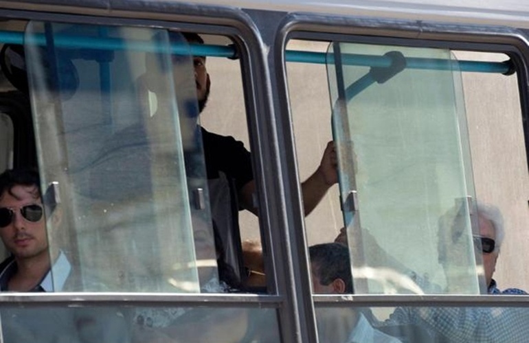 Al acuerdo entre el macrismo y el oficialismo para llevar el boleto a $ 8 de inmediato y a $ 8,50 en julio, la oposici&oacute;n contraofert&oacute; una tarifa m&aacute;xima de $7, cuando el estudio de costos arroj&oacute; un valor real (cerrado en febrero) de $9,45.