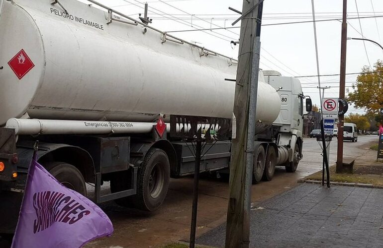 Imagen de Escrache: Estacionó delante de parada de ómnibus