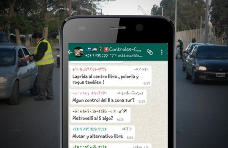 Imagen de Pol&eacute;mico: crean grupos de WhatsApp para evitar los controles de tr&aacute;nsito