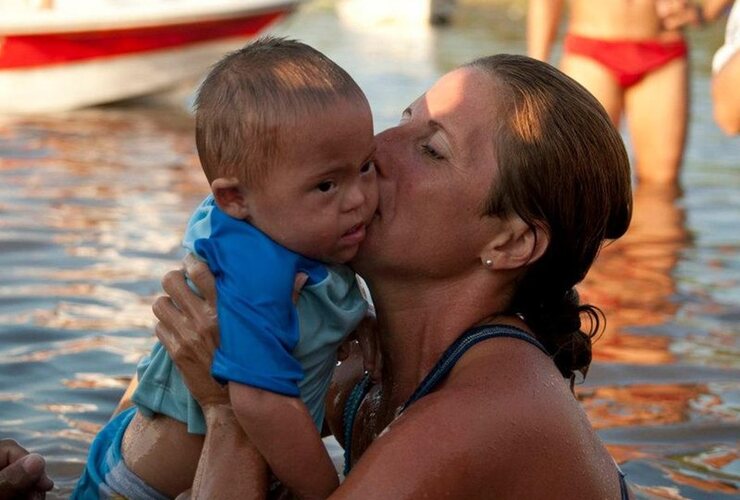 Imagen de "Abrazos de agua", se presenta nuevamente en Rosario