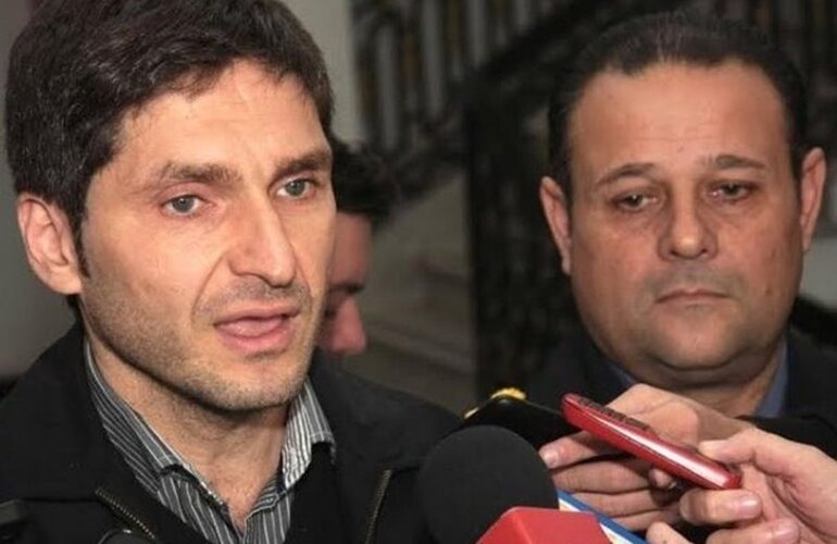 El ministro Pullaro junto al jefe policial Luis Bruschi. Foto: Ministerio de Seguridad