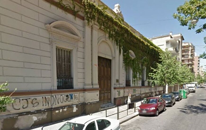 Imagen de J&oacute;venes heridos de arma blanca en una pelea a la salida de la escuela