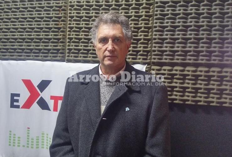 Sergio Ricci, en los estudios de Radio Extremo 106.9