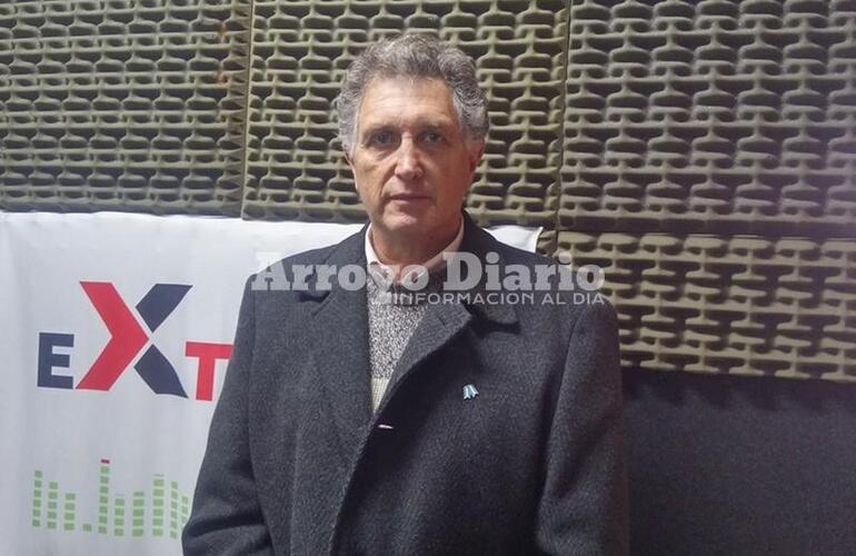 Sergio Ricci, en los estudios de Radio Extremo 106.9