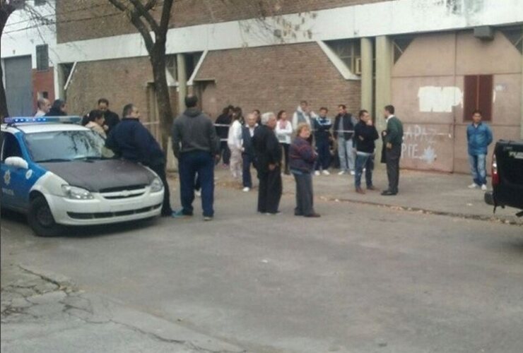 Miranda y Crespo. El asalto fatal conmocionó al barrio Cinco Esquinas. Foto. Rosario3.com