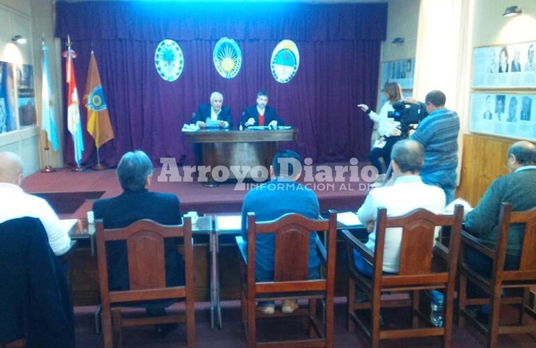 Desde el concejo y tras un desempate salió la no adhesión al descanso dominical. Foto: Maximiliano Pascual Desde el concejo y tras un desempate salió la no adhesión al descanso dominical. Foto: Maximiliano Pascual