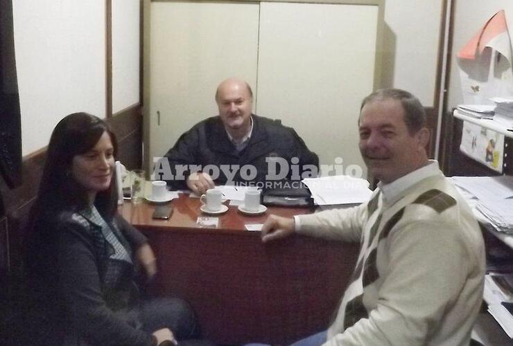 Momento de definiciones. Martini, Sánchez y Tonelli; juntos en reunión.